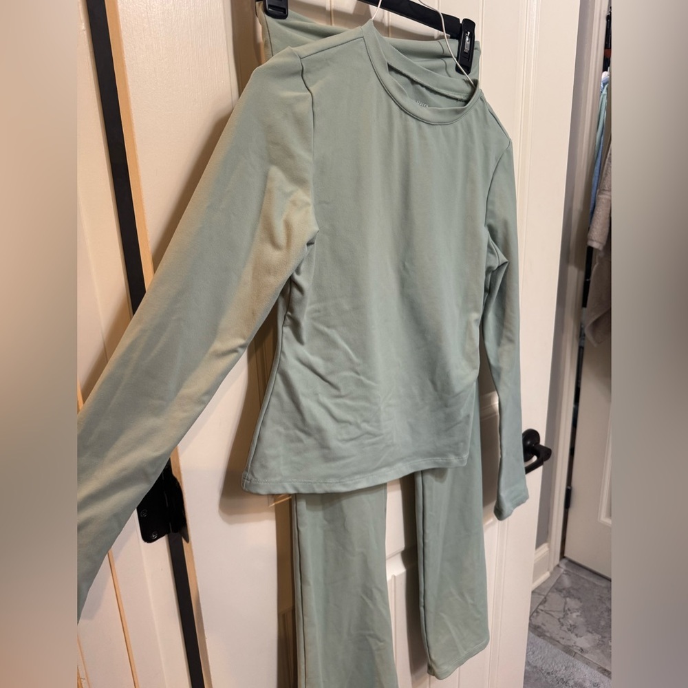 Trendy green Athleisure set